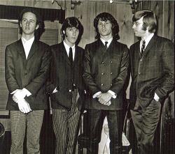 Photo du groupe en 1967.